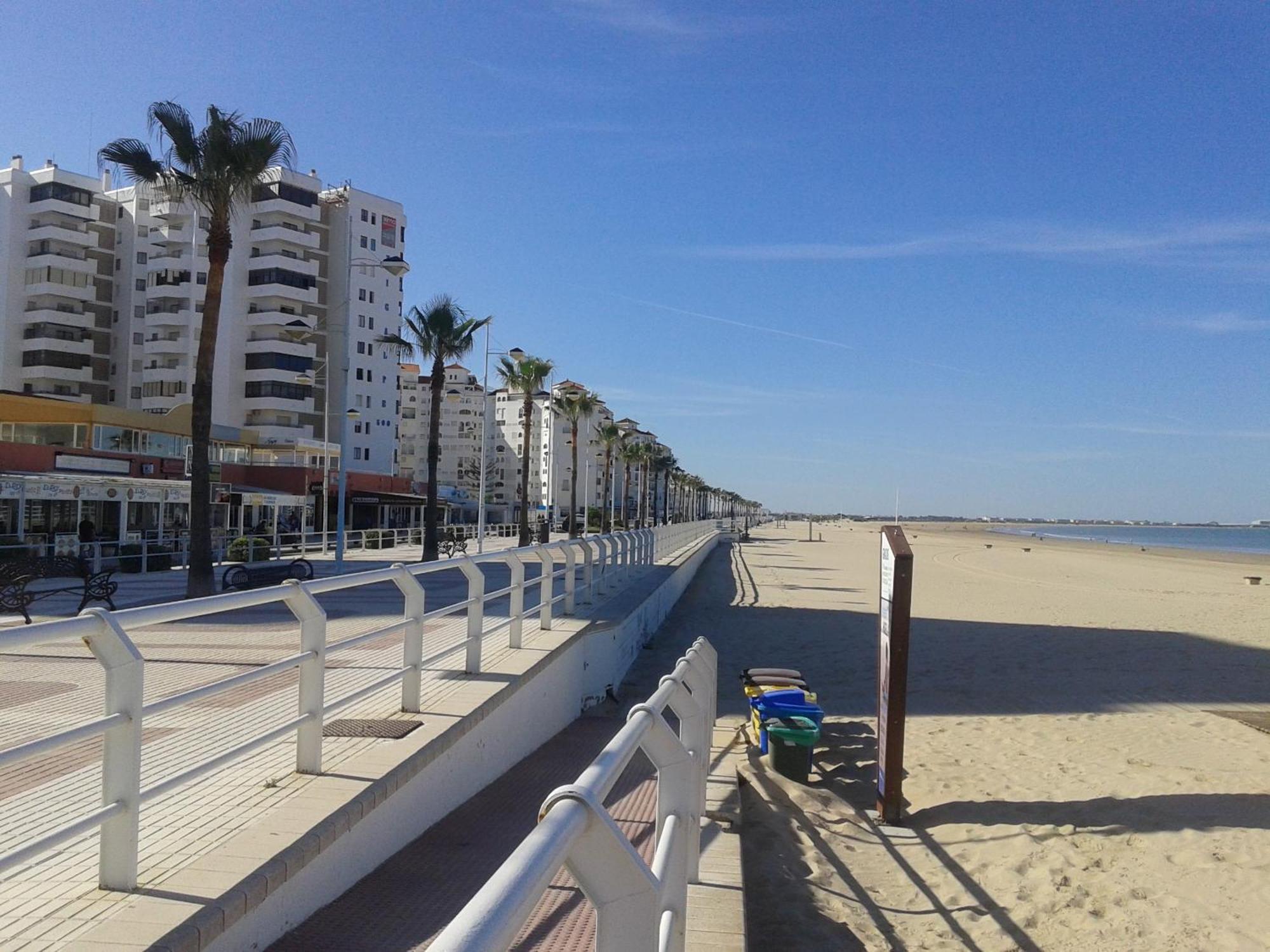 Apartamento Primera Linea De Playa Valdelagrana El Puerto de Santa María Eksteriør billede